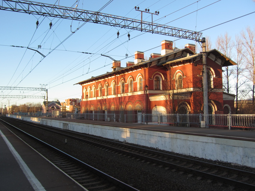 Стрельна. Здание ж/д вокзала