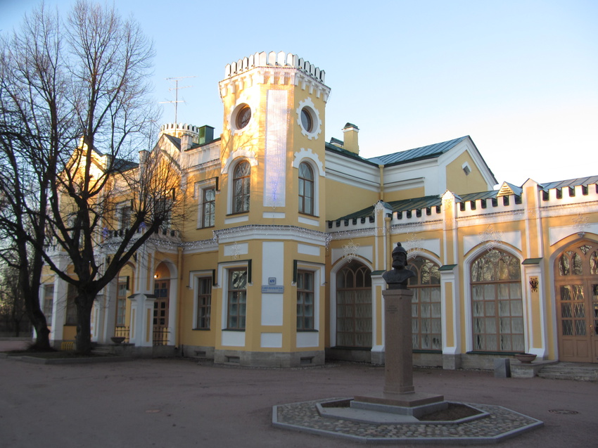 Львовский дворец