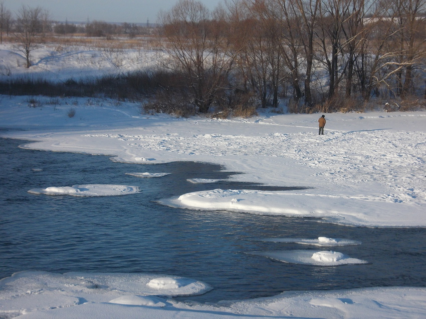 Зарайск.плотина на реке Осетр зимой