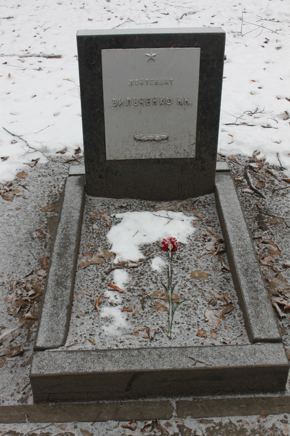 Крапивенские Дворы. Братское кладбище воинов 6-й гвардейской армии, погибших на Курской дуге.