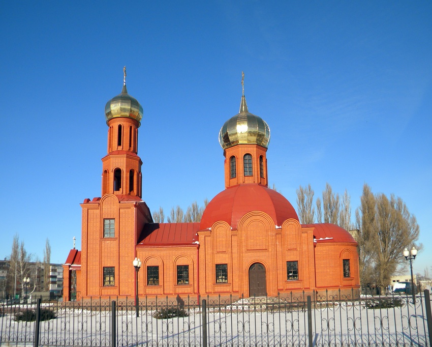 Свято-Троицкий храм в поселке Троицкий