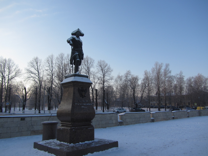 Памятник Павлу I в Гатчине