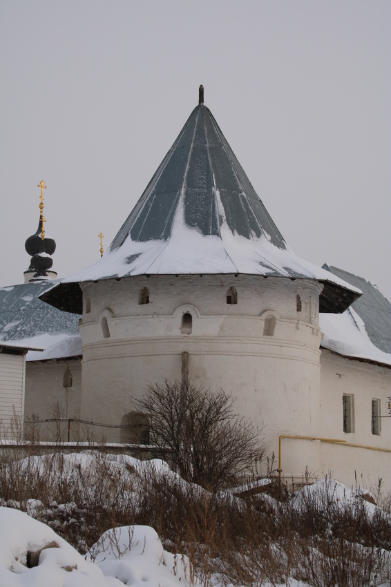 Башня (севро-западная). Свято-Троицкий Белопесоцкий женский монастырь
