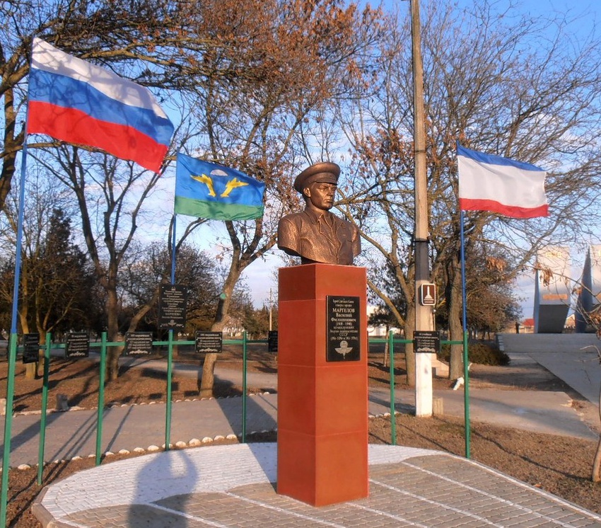 В сентябре 2015 г. был установлен бюст главному десантнику страны - Маргелову В.Ф.
