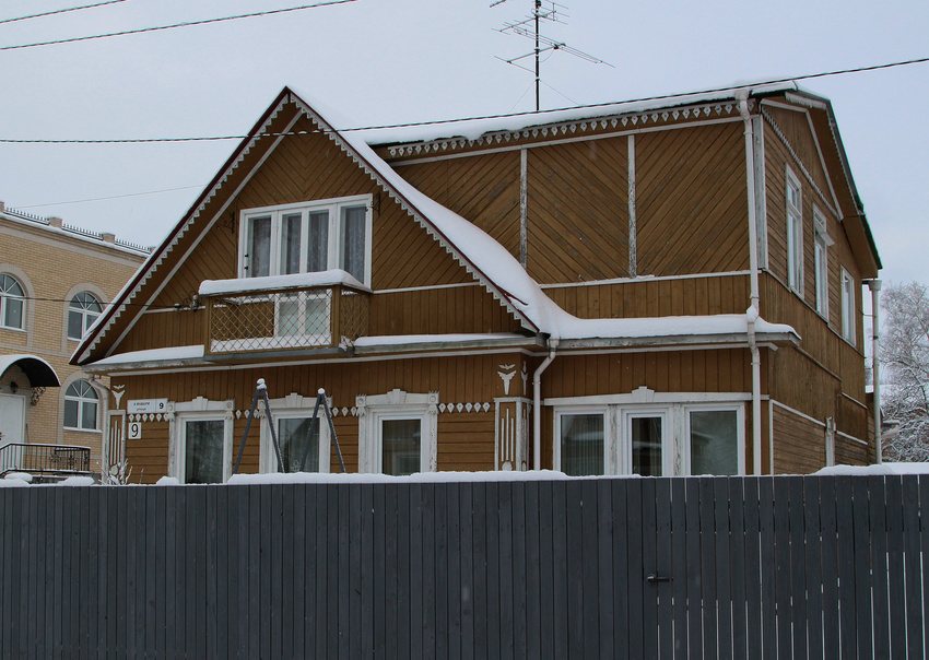 Улица 9-го Января, 9