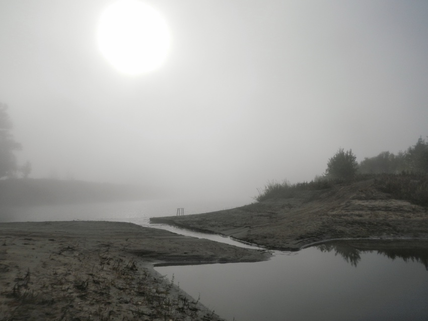 Туманное утро на рыбалке. Пойма Волги. Турбаза Белый Берег вблизи п.Цаган Аман