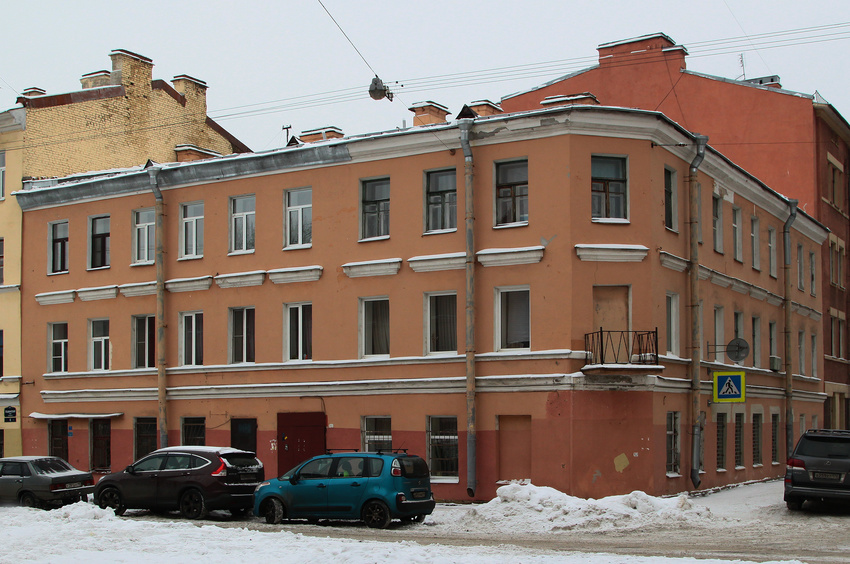 Улица Лоцманская, 8