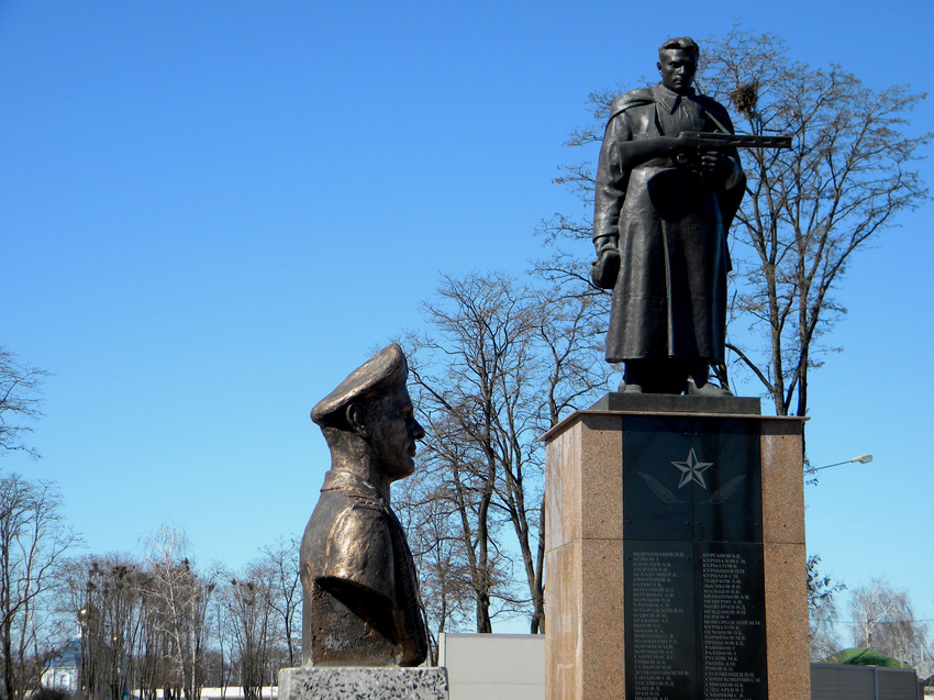 Мемориал Воинской Славы в селе Бобровы Дворы