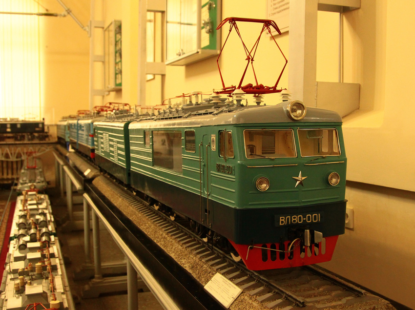 Музей железнодорожного транспорта. Макет электровоза 1963 г.