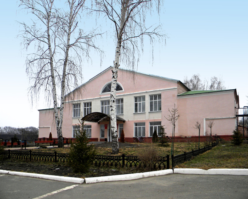 Дворец Культуры в селе Почаево