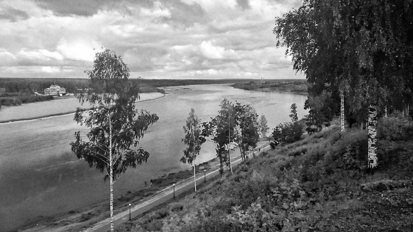 Река Вятка. Вид с набережной города Кирова.