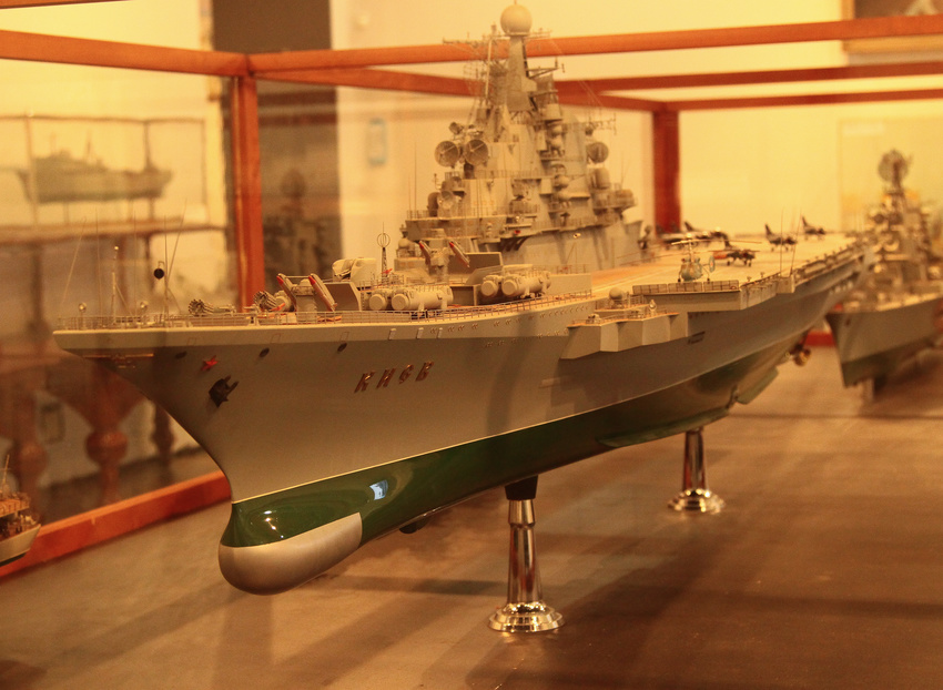 Военно-морской музей. Макет боевого корабля.