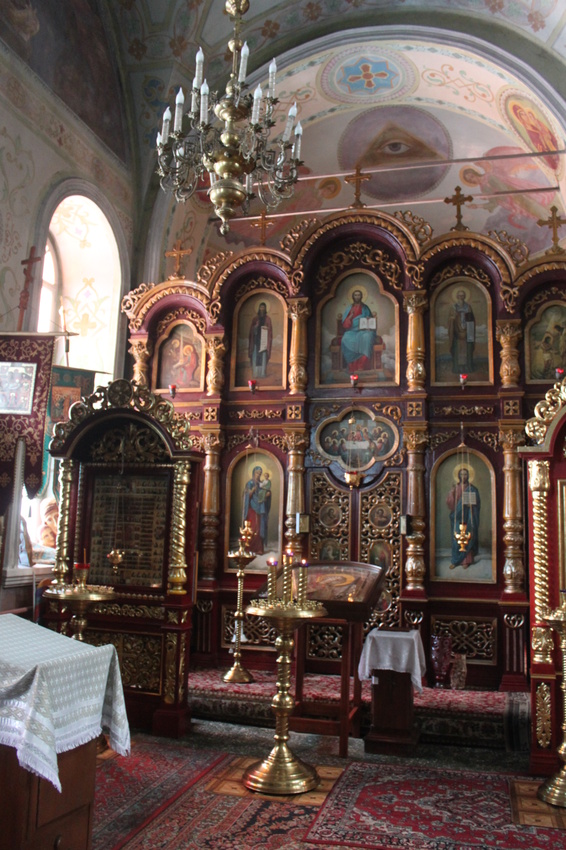 Вознесенский храм старый оскол. Крестовоздвиженский храм (старый Оскол). Храм Вознесения Господня старый Оскол. Храм старый Оскол Казацкая.