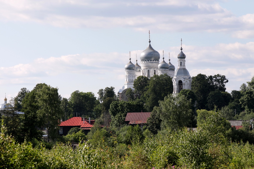 Сергеево, Свято - Фёдоровский Воскресенский монастырь