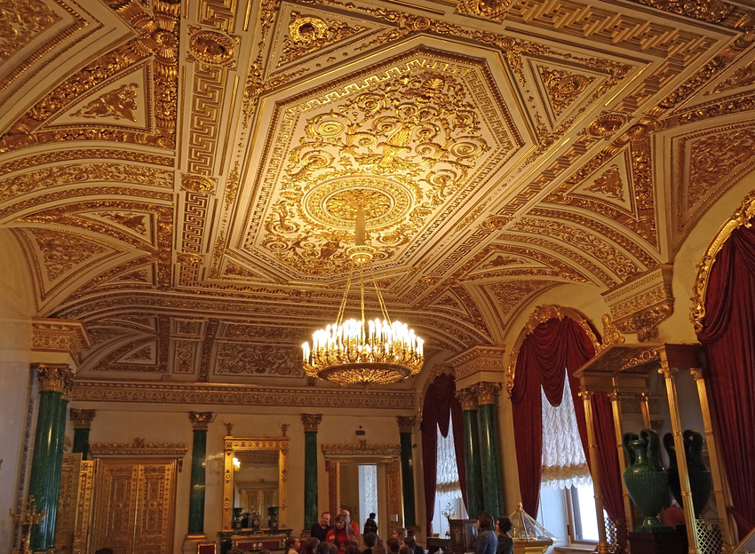 Эрмитаж. Малахитовый зал.