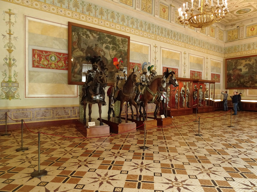 Эрмитаж. Рыцарский зал.