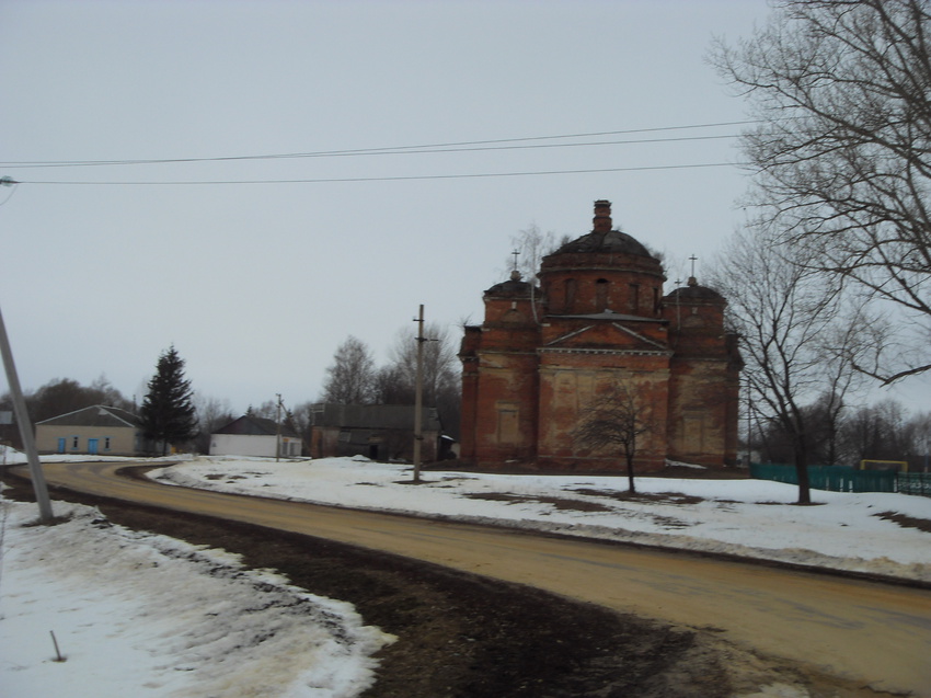Вид на церковь. Центральная часть села