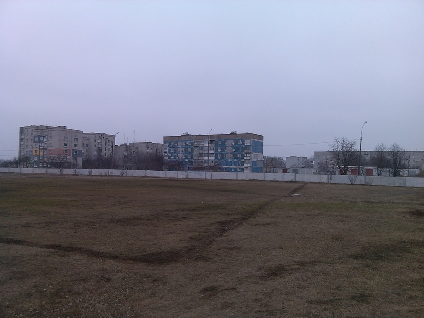 Жилые дома около Школы №7.Вид со школьного стадиона.29.02.2016.