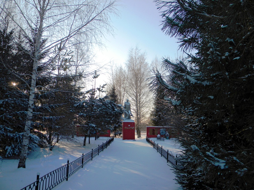 Мемориал в честь земляков, погибших на фронтах Великой Отечественной войны