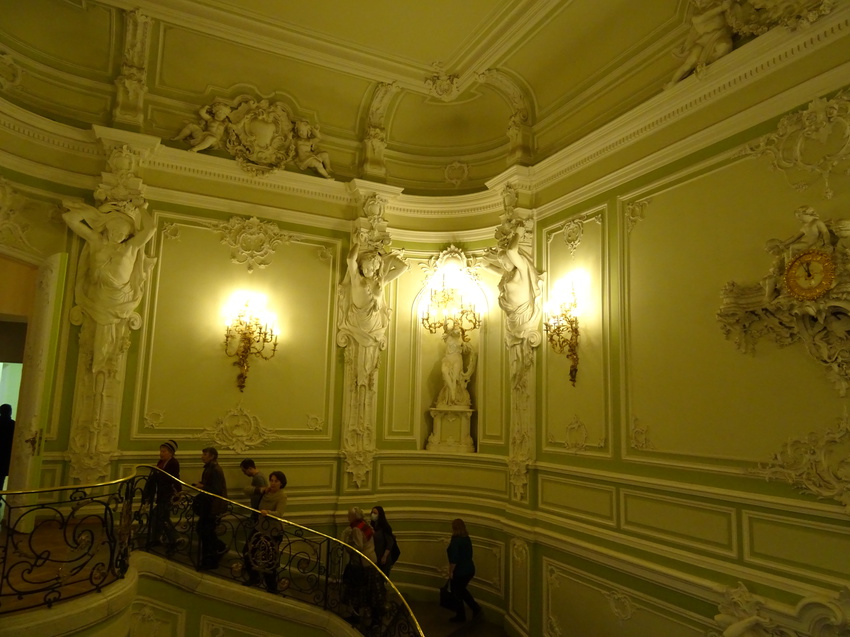 Дворец Белосельских-Белозерских. Парадная лестница.