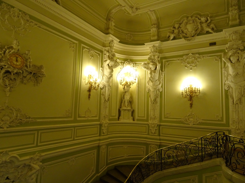 Дворец Белосельских-Белозерских. Парадная лестница.
