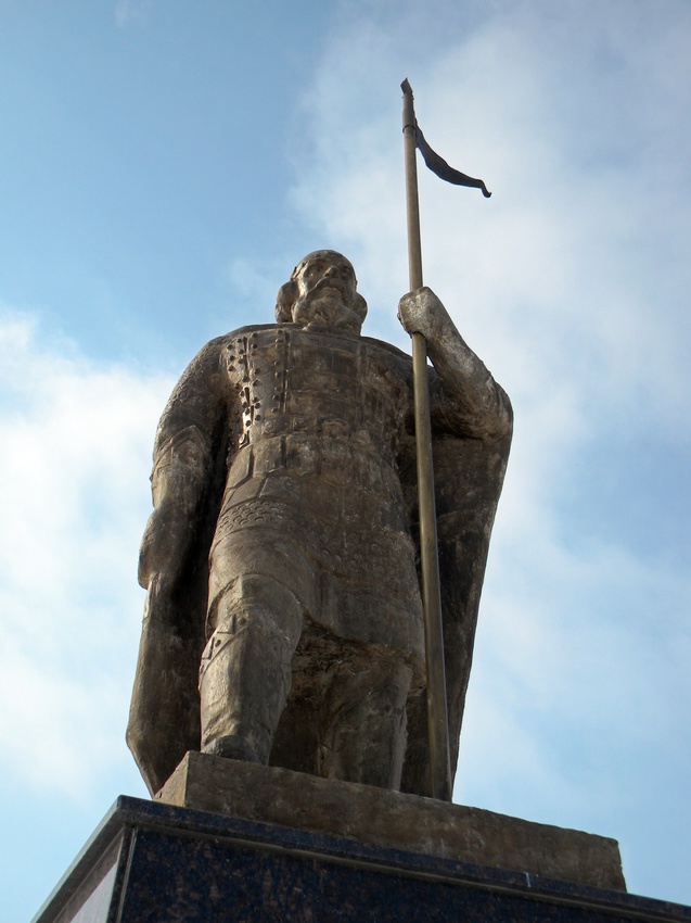 Памятник воину ВОЛОТУ