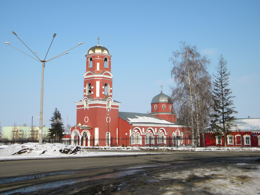 Ильинский храм в поселке Красное