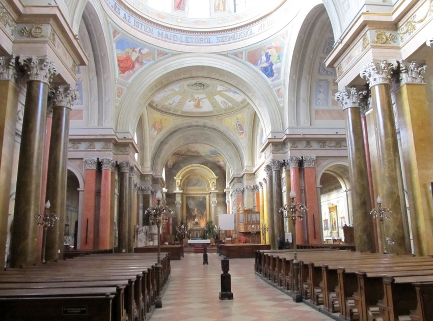 Кафедральный собор - Базилика Эгера