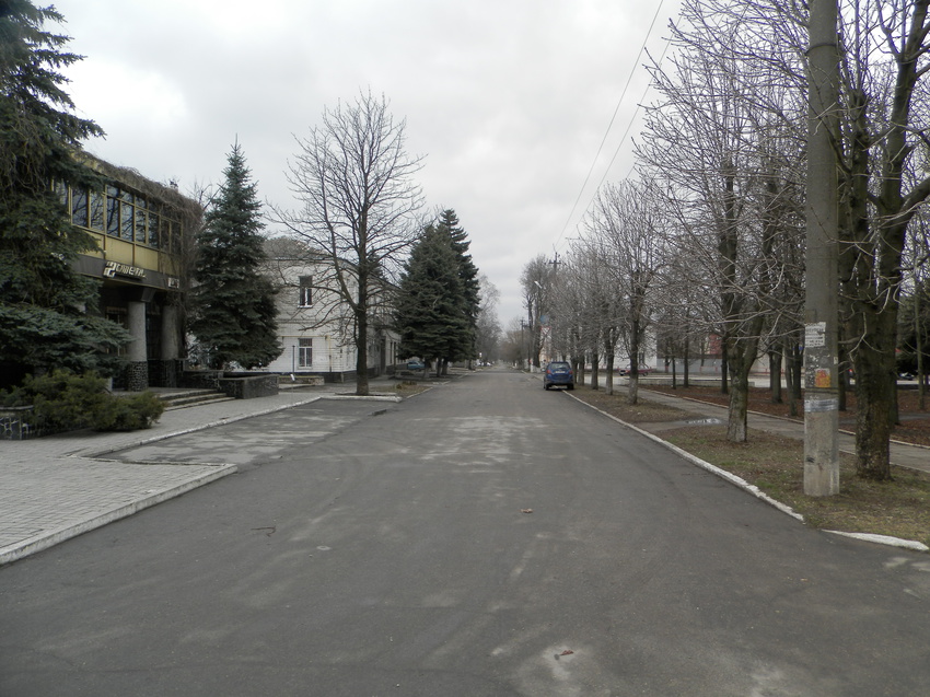 Синельниково.14.03.16.Улица Советская ,вид на юг от ул Гурджуанской.