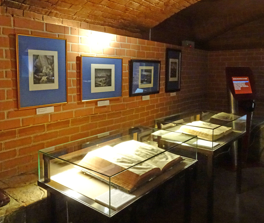 Музей истории религии. Зал Апокалипсиса.