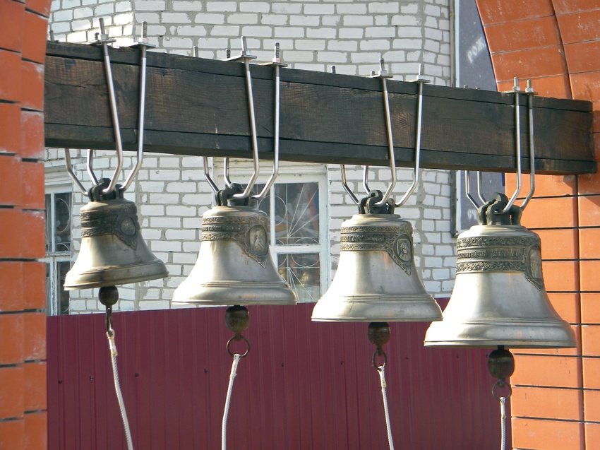 Здание бывшего Тихвинского храма в приспособленном помещении