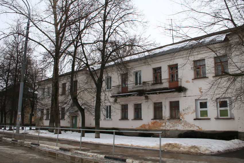 Улица Ленина, Озёры