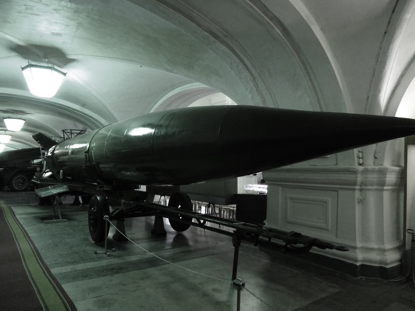 Музей артиллерии, инженерных войск и войск связи. Зал ракетного вооружения.