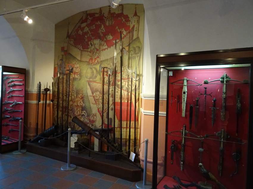 Музей артиллерии, инженерных войск и войск связи. Рыцарский зал.