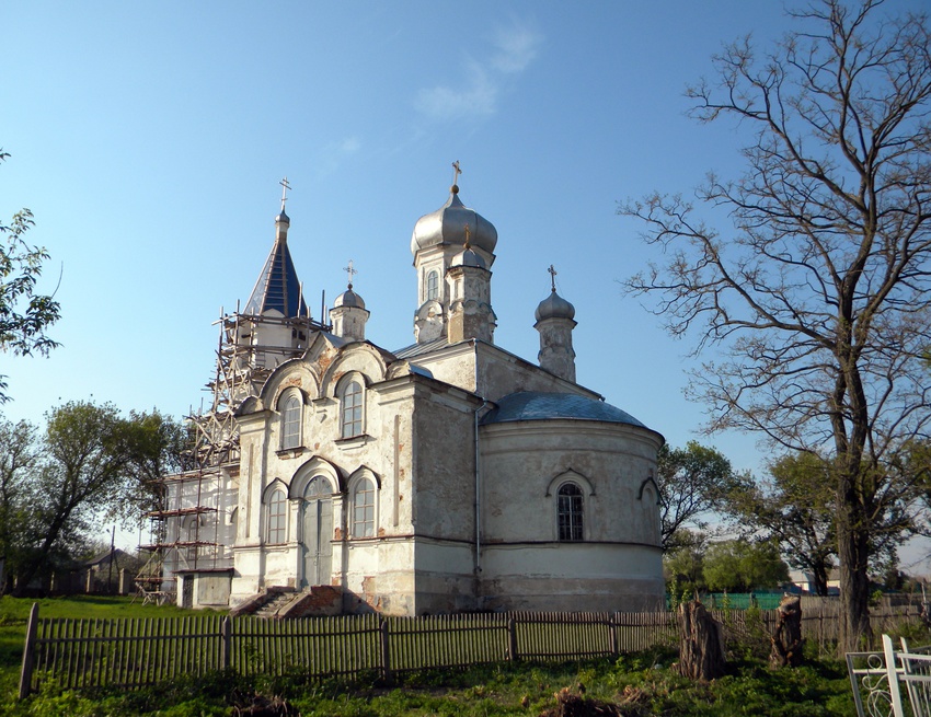 Васильевский храм в селе Пушкарное