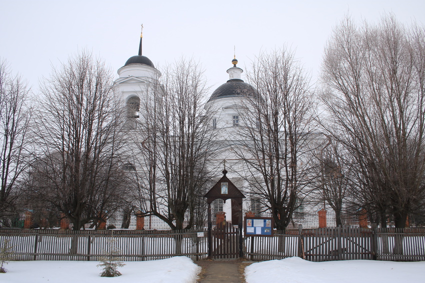 Церковь Михаила Архангела в Михайловском