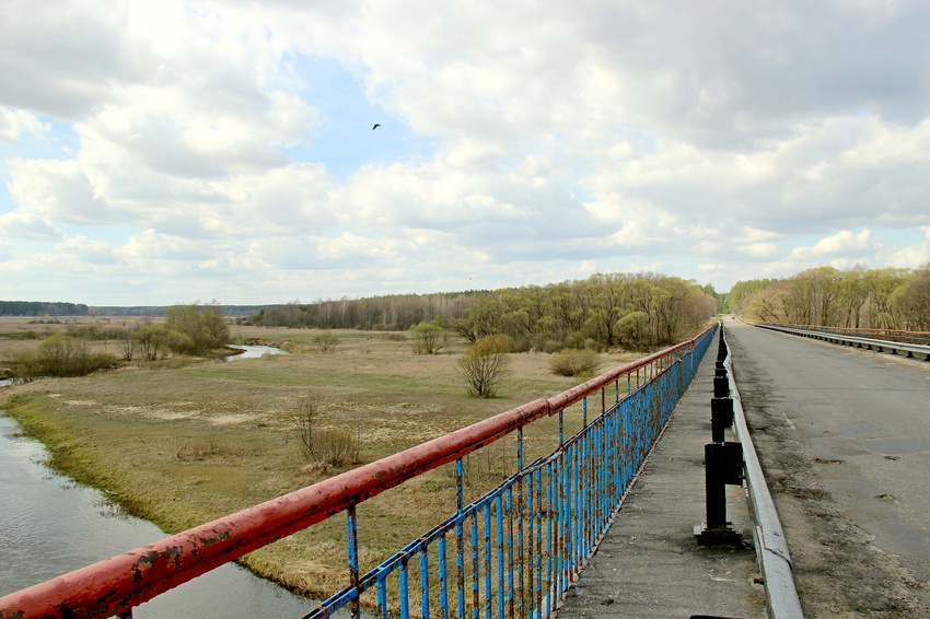 Мост через реку Бесядь.