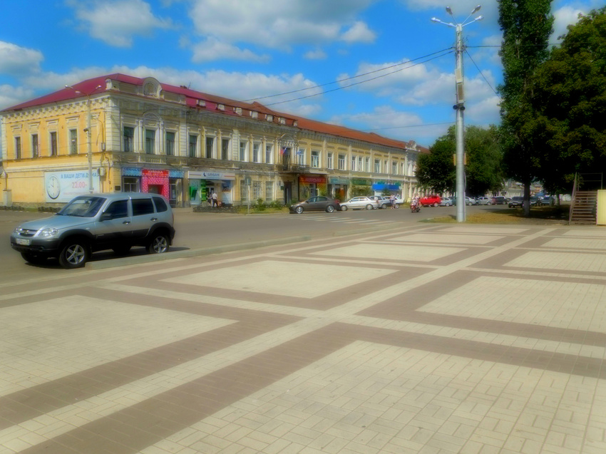 Вид на улицу Свободы с площади Ленина