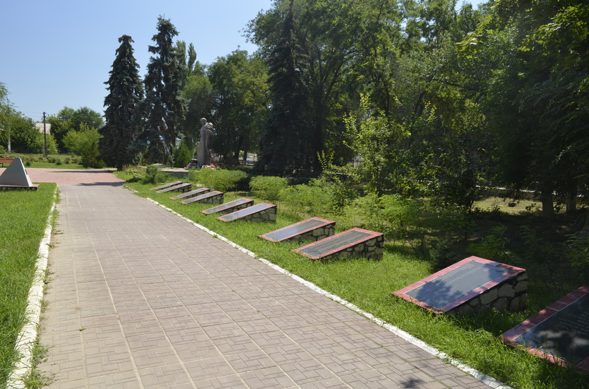 Станица Клетская. Центр, мориальный комплекс, интересный парк.