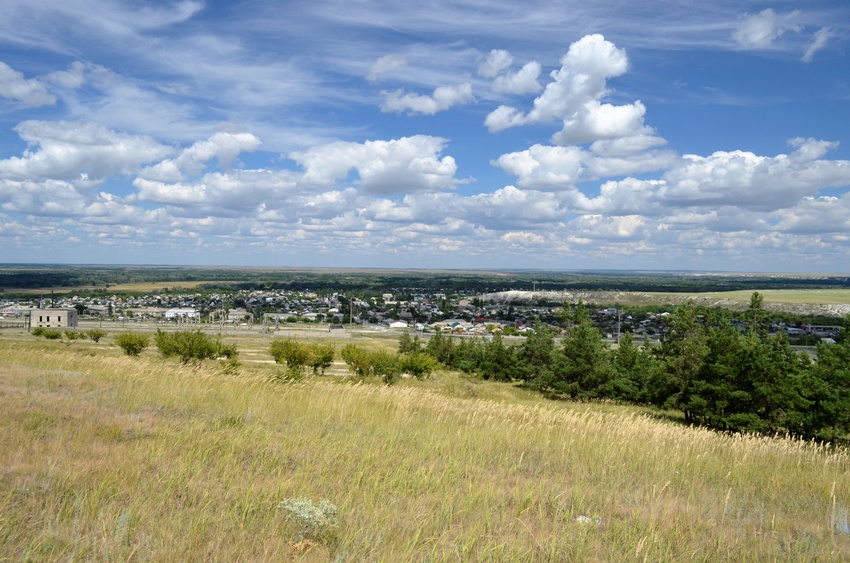Танк у вьезда в станицу Клетская.
