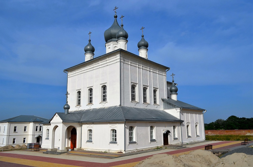 Кременско-Вознесенский мужской монастырь.