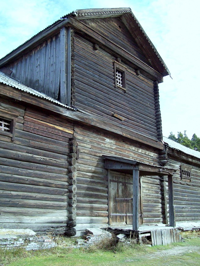 Село Александровское. Постройка 19 века.