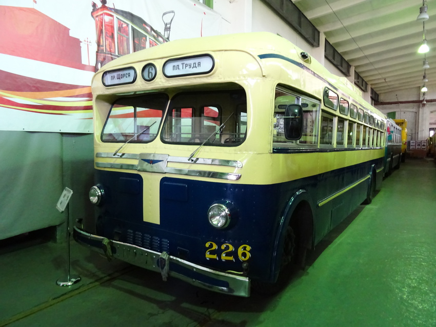 Музей городского электрического транспорта. Троллейбус МТБ-82Д.