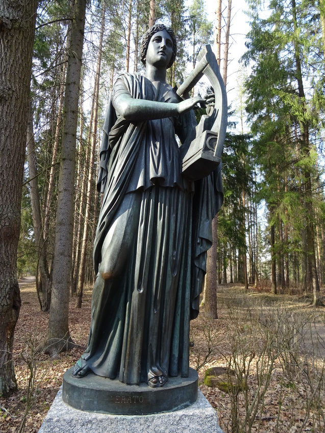 Скульптура "Эрато"