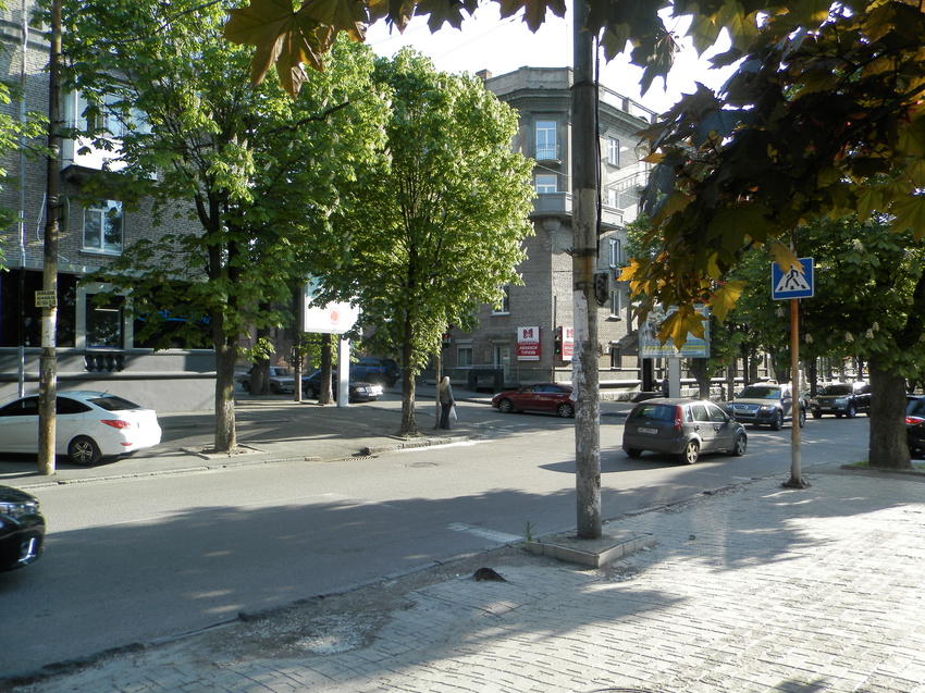 Улица Дзержинского у клуба &quot;Опера&quot;.Перекрёсток с улицей Рогалёва.