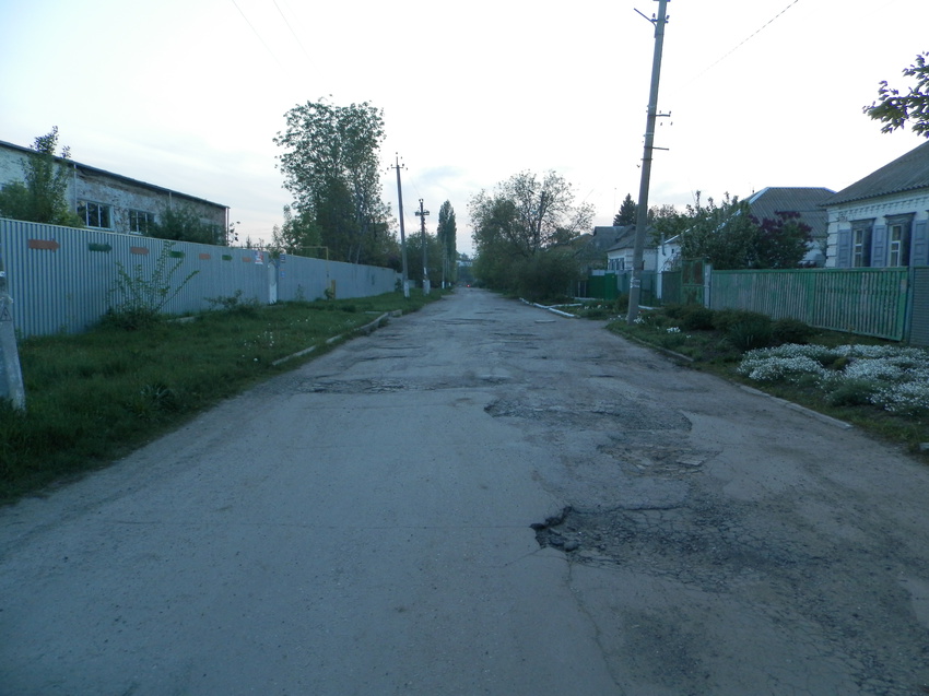 2 мая 2016.Вид на запад вдоль ул. Воровского от переулка им. Гагарина.