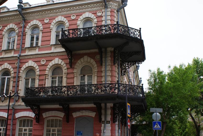 Старинные балконы.