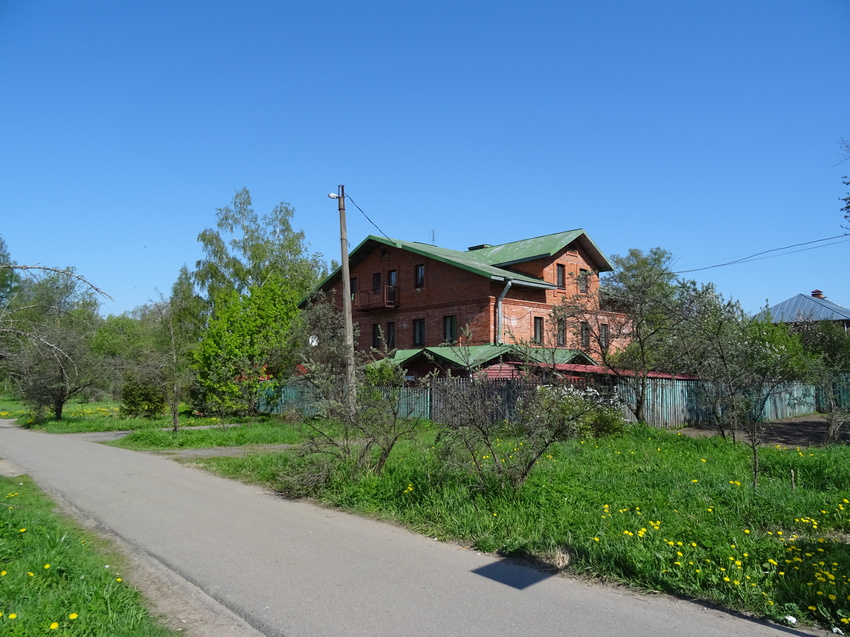 Улица Обороны