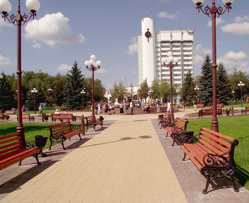 площадь со стороны парка
