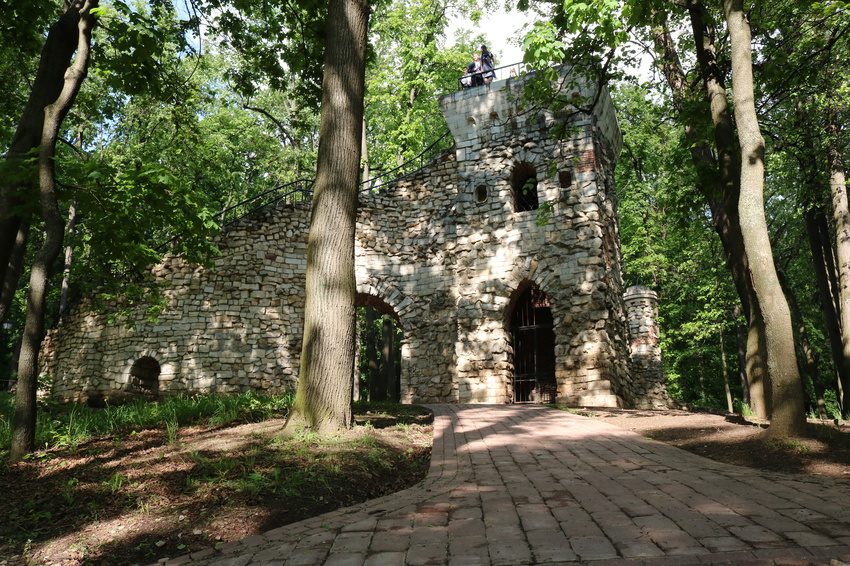 Башня-руина